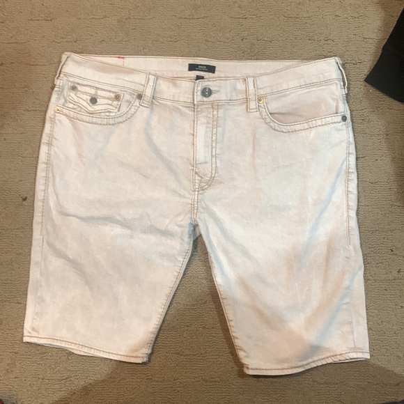 Size 42 true religion jorts. - Picture 2 of 3